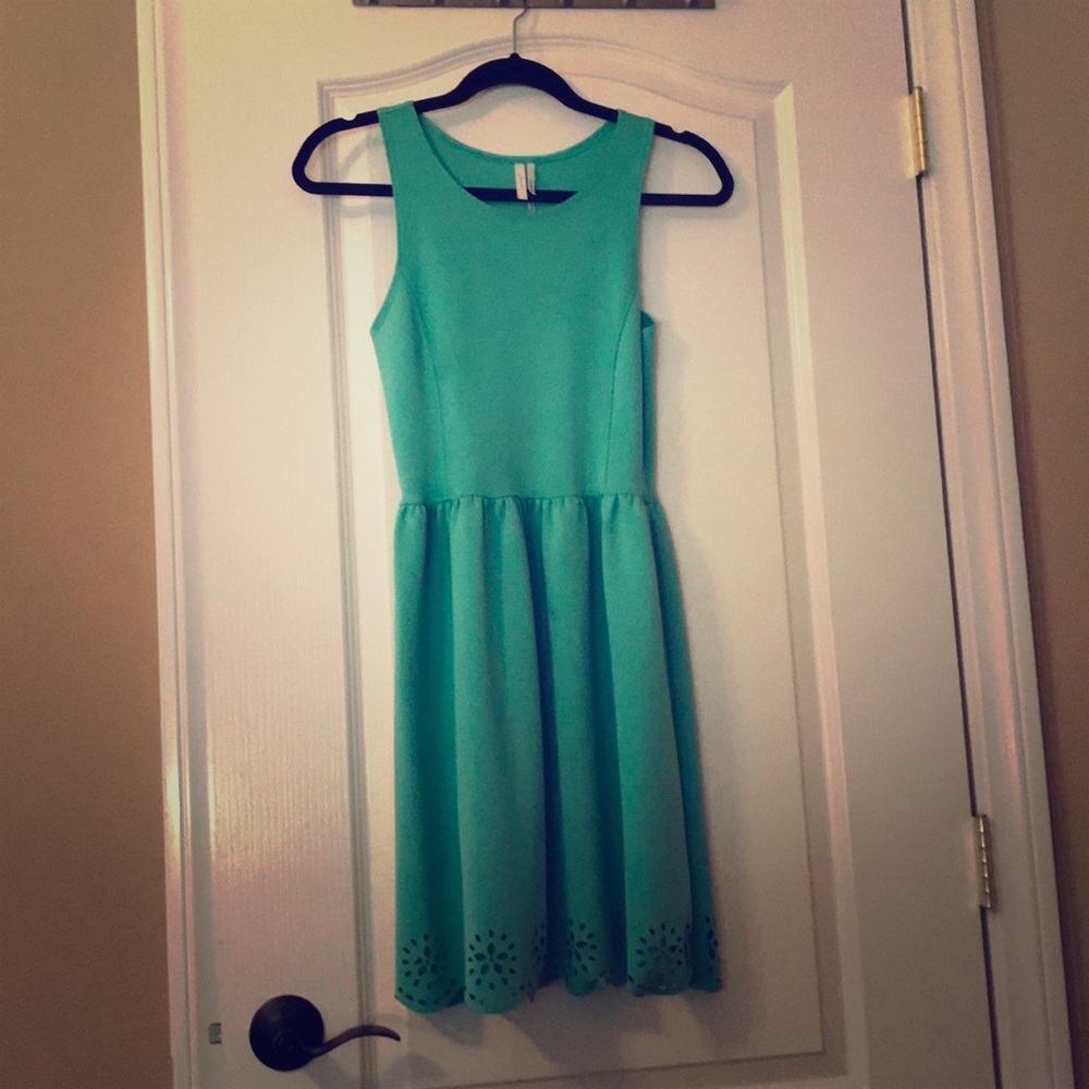 Sleeveless dress by Frenchi